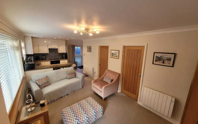 The Mumbles - Bungalow - 2 Bedrooms - Pet Friendly