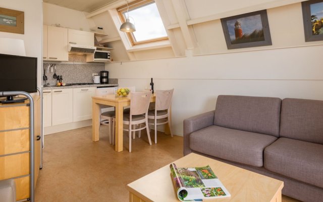 Well-kept apartment, not far from the beach and sea on Texel