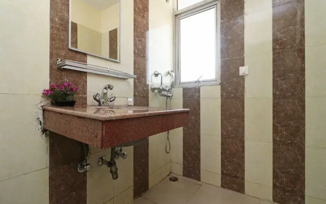 OYO 26869 Taj View Pent House