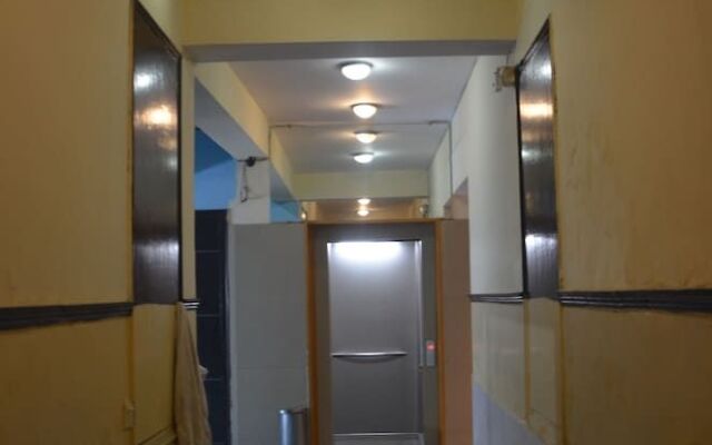 Capital O 66106 Hotel Samrat Kaushambhi