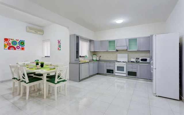 Seafront Apartment in Sliema wt Breathtaking Views