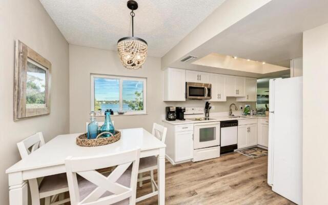 Anna Maria Island Beach Palms 8B