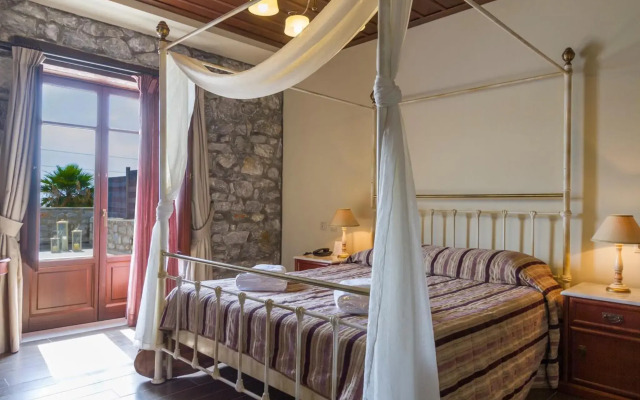 Itilo Traditional Hotel