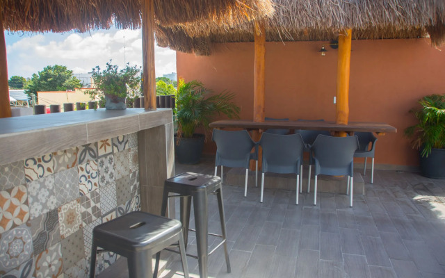 Papaya Apartment by Andiani