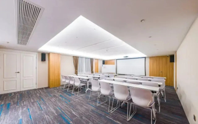 Hotel Belleaire Shanghai Jinshan Bailian Chengshi Shatan