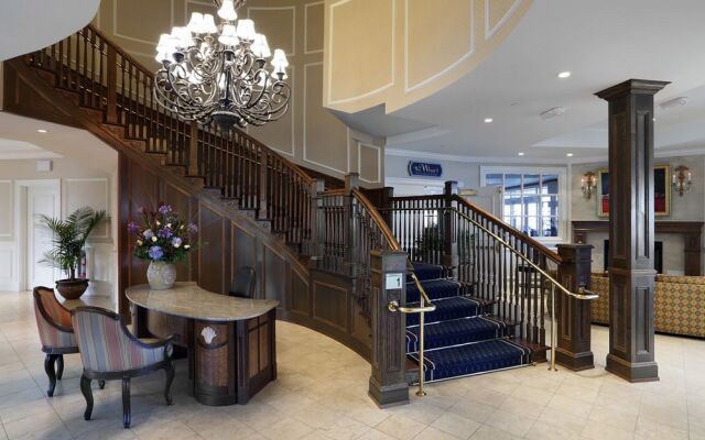 Madison Beach Hotel, Curio Collection by Hilton