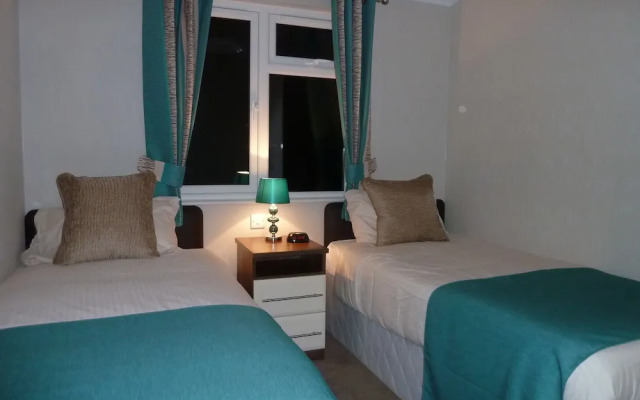 23 Bossiney Bay