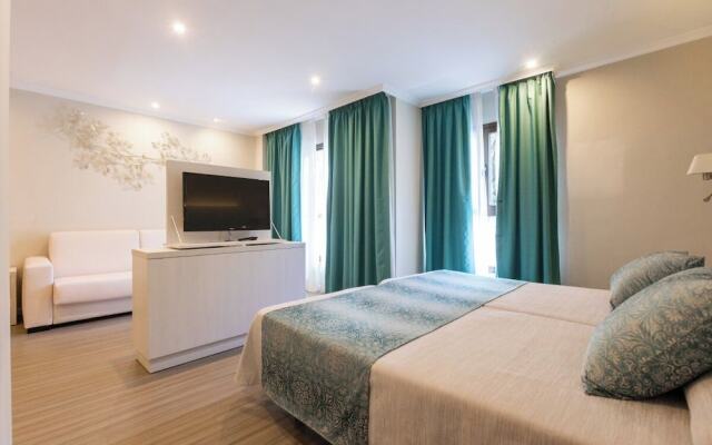 Ona Palmira Paguera Hotel