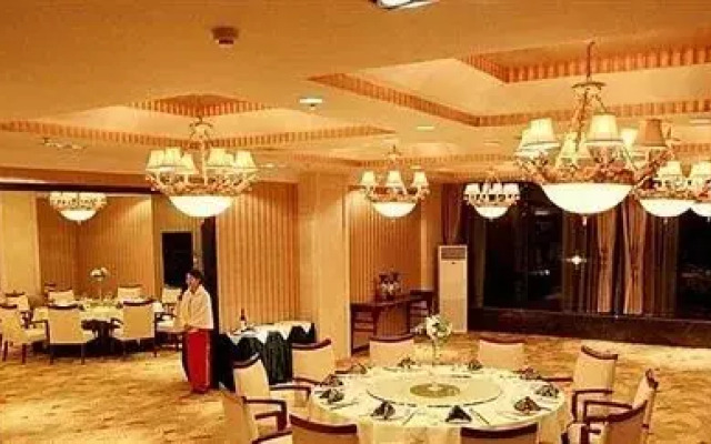 Eden Resort Hotel Yibin