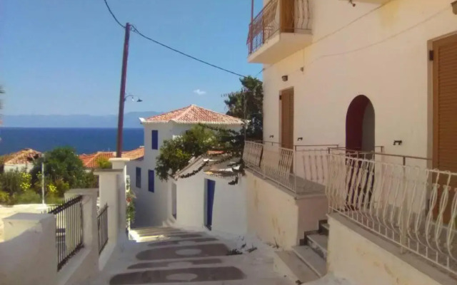 Über den Dächern von Koroni