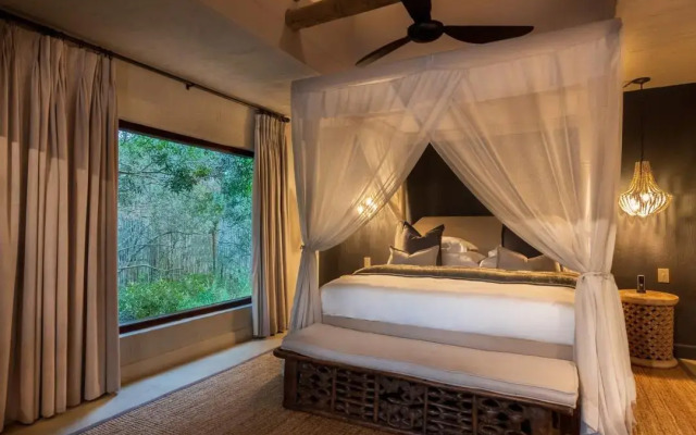 Sabi Sabi Bush Lodge