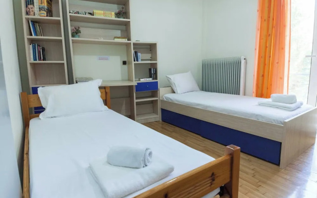 Classical 2 Bd Beauty Apt in Chalandri