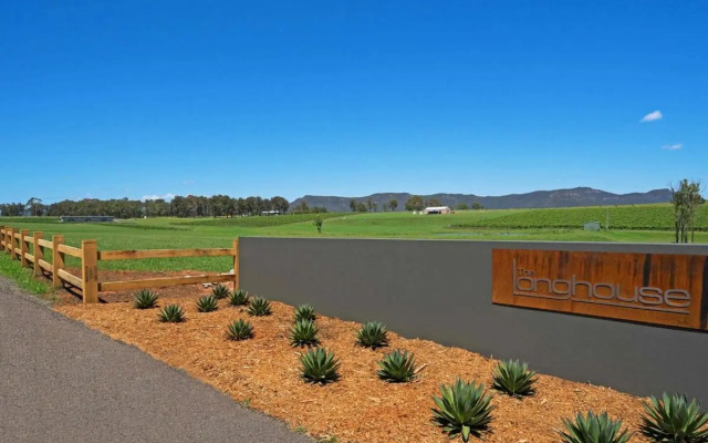 The Longhouse - Suite 3