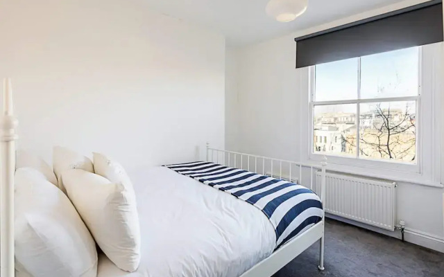 Three Bedroom Kensington Flat