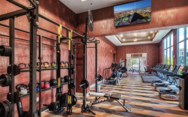 Cozy 2 Bedroom Apartment