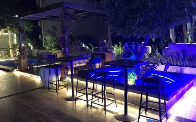 Xiwuli Hotel