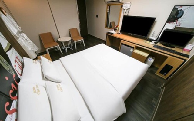 Hotel Cest Tien