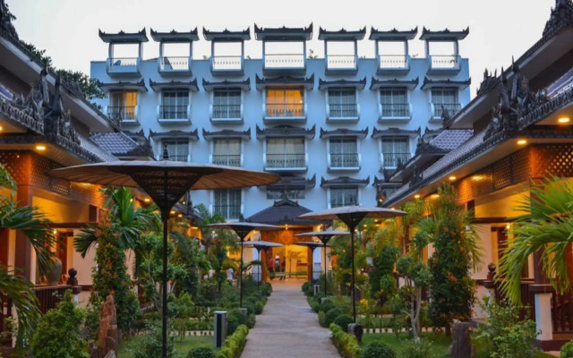 Yadanarpon Dynasty Hotel