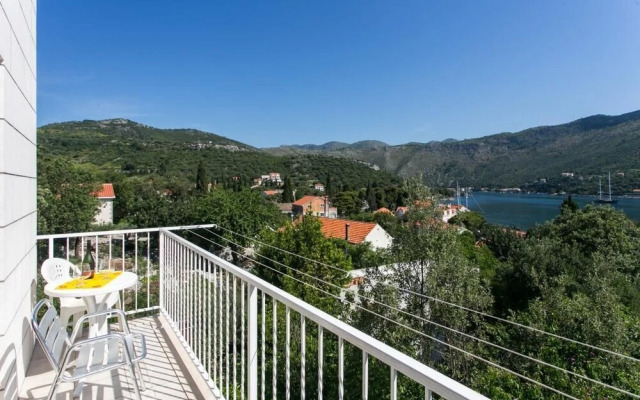 Apartments Marina
