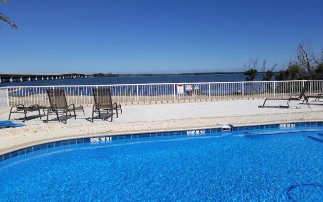 Old Wooden Bridge Resort and Marina