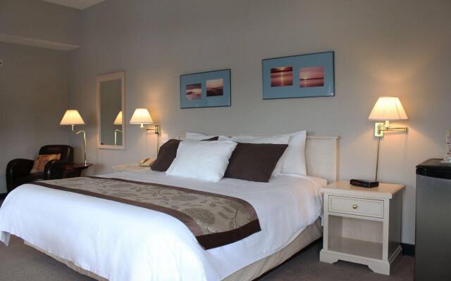 Quarterdeck Inn Port Hardy