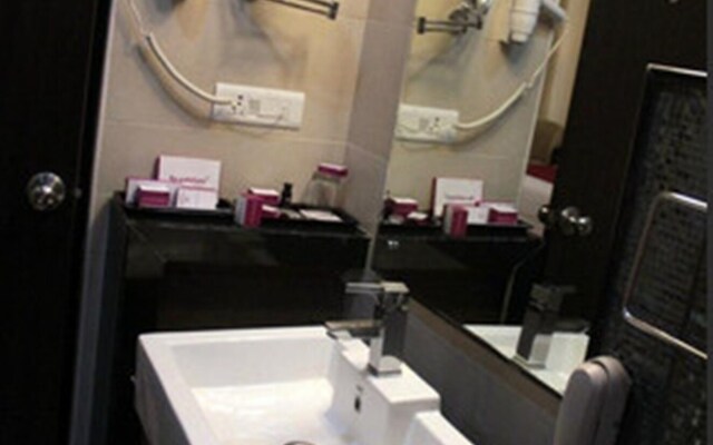 Royal Orchid Central