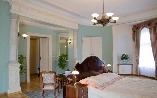 Polonia Hotel
