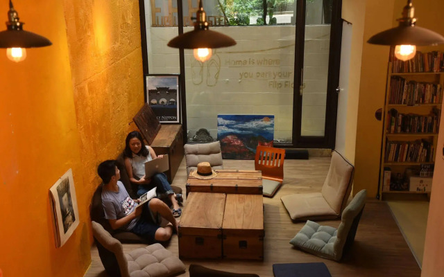 Flip Flop Hostel - Main Station