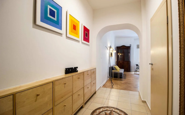 Kopernika Srodmiescie Apartment