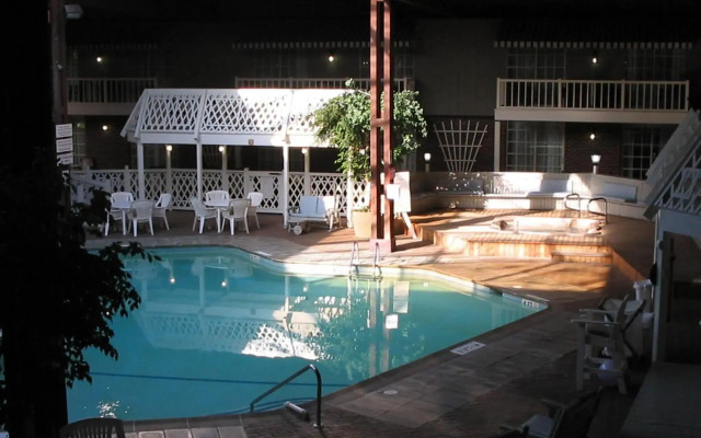 Sturbridge Host Hotel & Conference Center