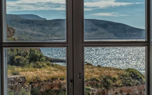 Ippola Boutique Hotel