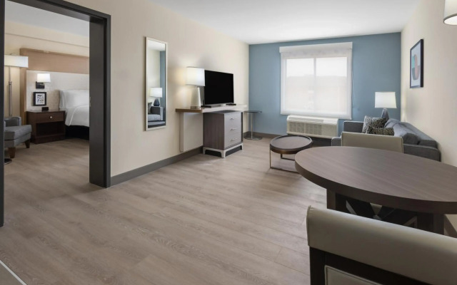 Holiday Inn Hotel and Suites Richmond West End by IHG