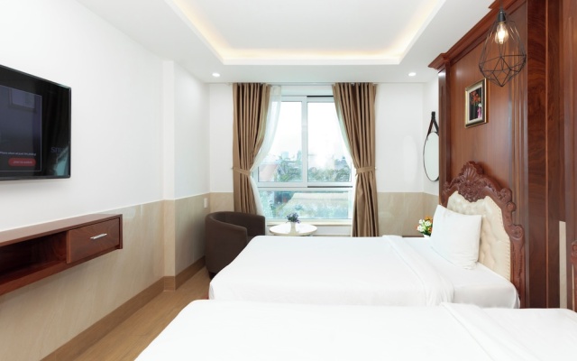 Quan Cuong Hotel – Guest Rooms – Da Nang