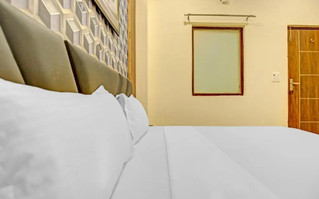 OYO Townhouse 1003 Hotel Sky 9