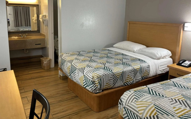 Motel 6 Riviera Beach, FL
