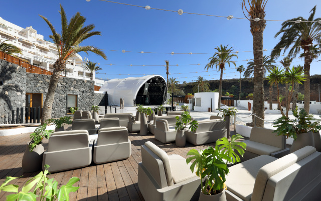 Hard Rock Hotel Tenerife