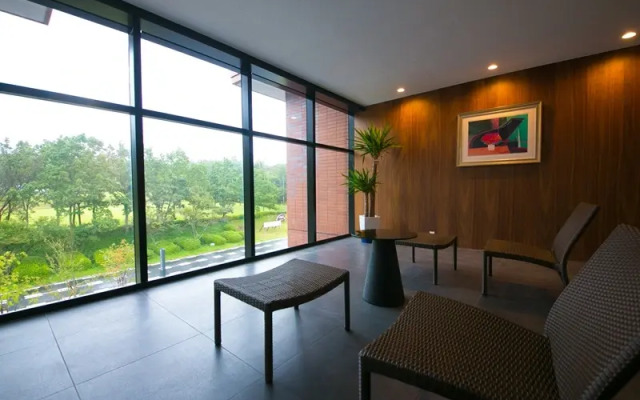 The Guernsey Hotel & Resort