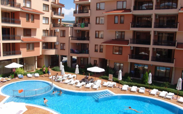 Aparthotel Efir
