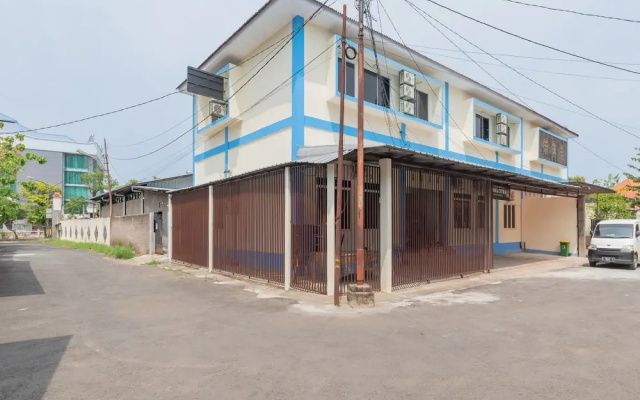 RedDoorz Plus Near Rsud Gunung Jati Cirebon