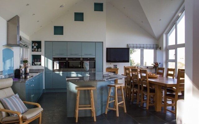 Holywell Bay B&B
