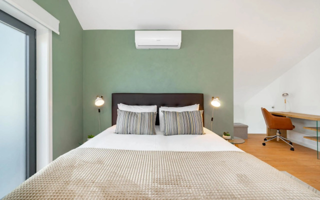 WHome Riverside View Premium Apartment w/ AC & Terrace