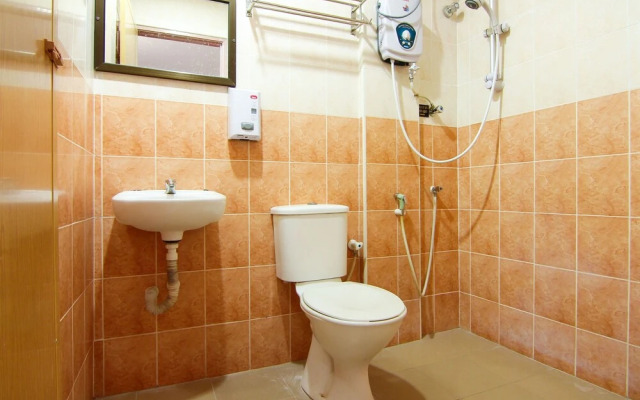 OYO 11343 Hotel Putra Iskandar