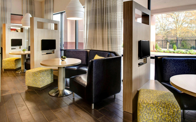 Courtyard Carrollton