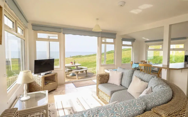 Siesta Chalet, BRIDPORT