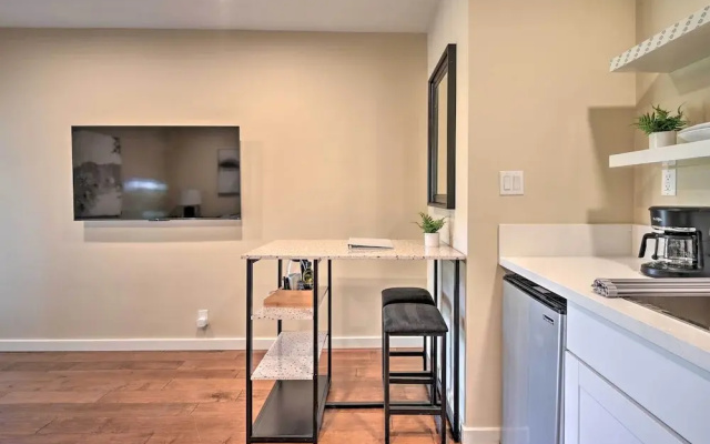 Los Angeles Suite ~ 7 Mi to Venice Beach!