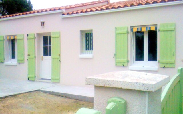 House With 2 Bedrooms in Saint Pierre D'oleron, With Enclosed Garden -