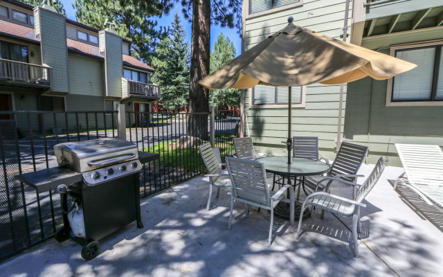 Mammoth Sierra Townhomes #40