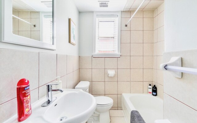 1BR Apt With King Bed Netflix-near Downtown