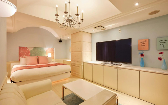 Hotel Love
