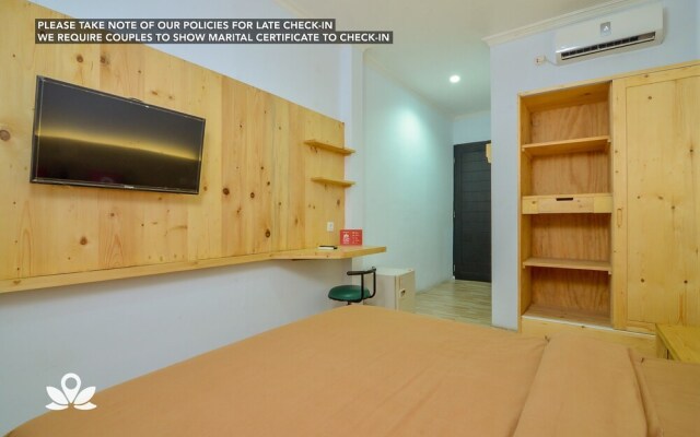 ZEN Rooms Near Darmawangsa Syariah